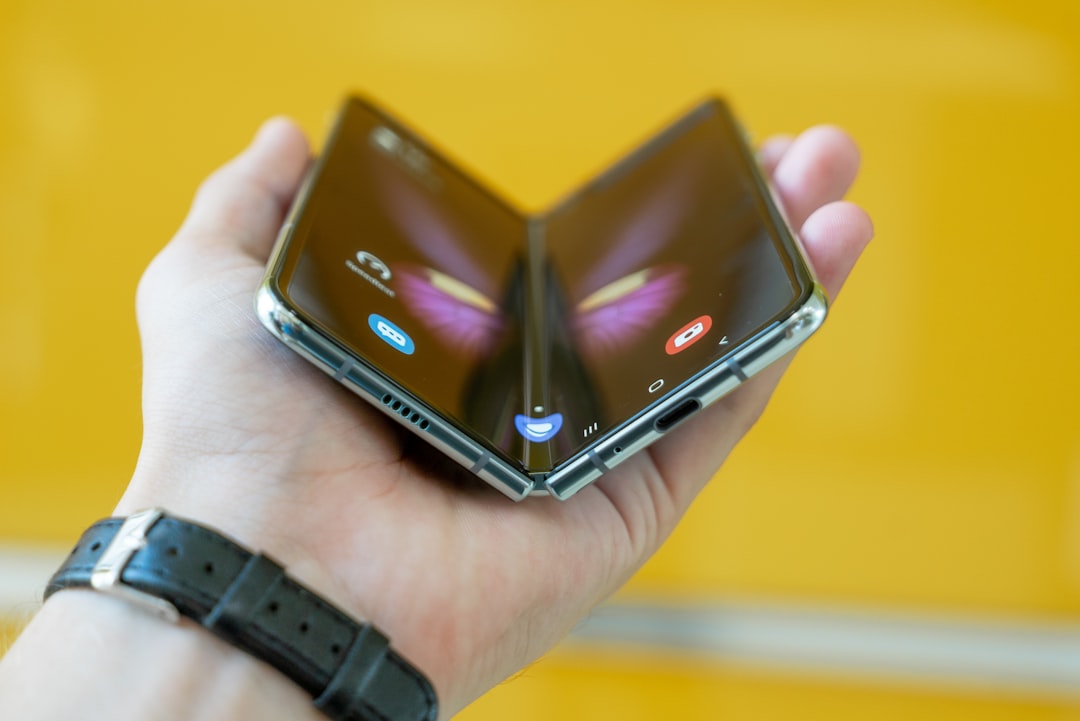 ESR Screen Protector vs Premium Wallpapers: The Galaxy S26 Ultra Investment Reality Check — additional image