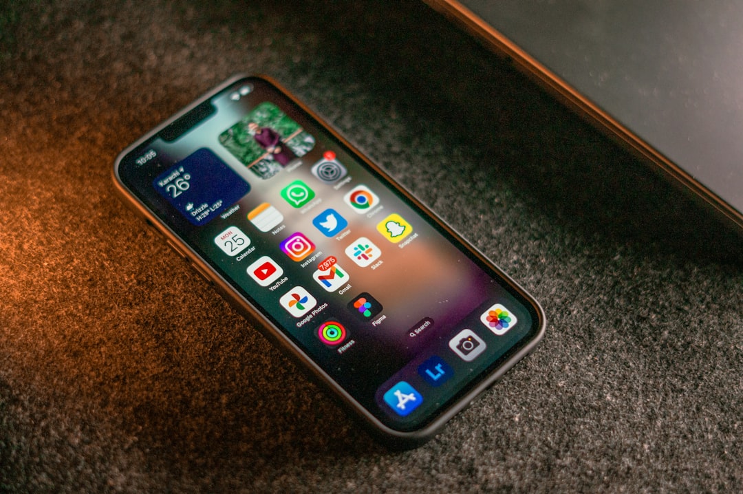 iPhone's Hidden Flight Tracker: Every Indian Traveller Needs This — detailed view