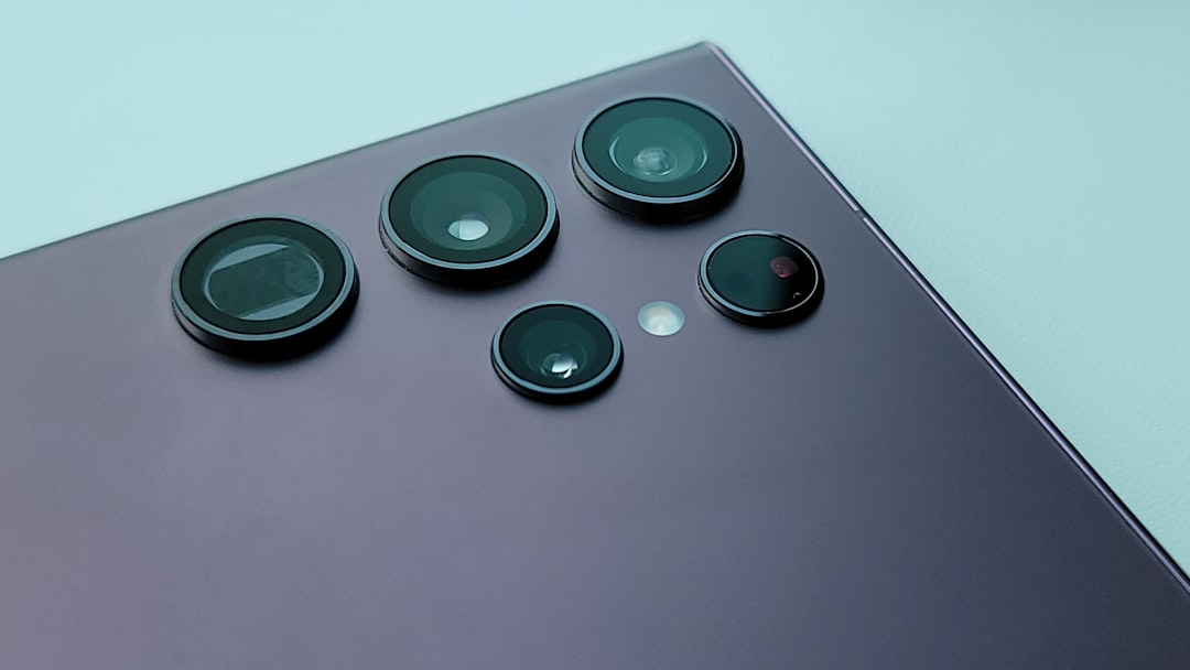 Canon G7X Mark III vs iPhone 16 Pro: Is a Dedicated Camera Still Worth It in India? — detailed view