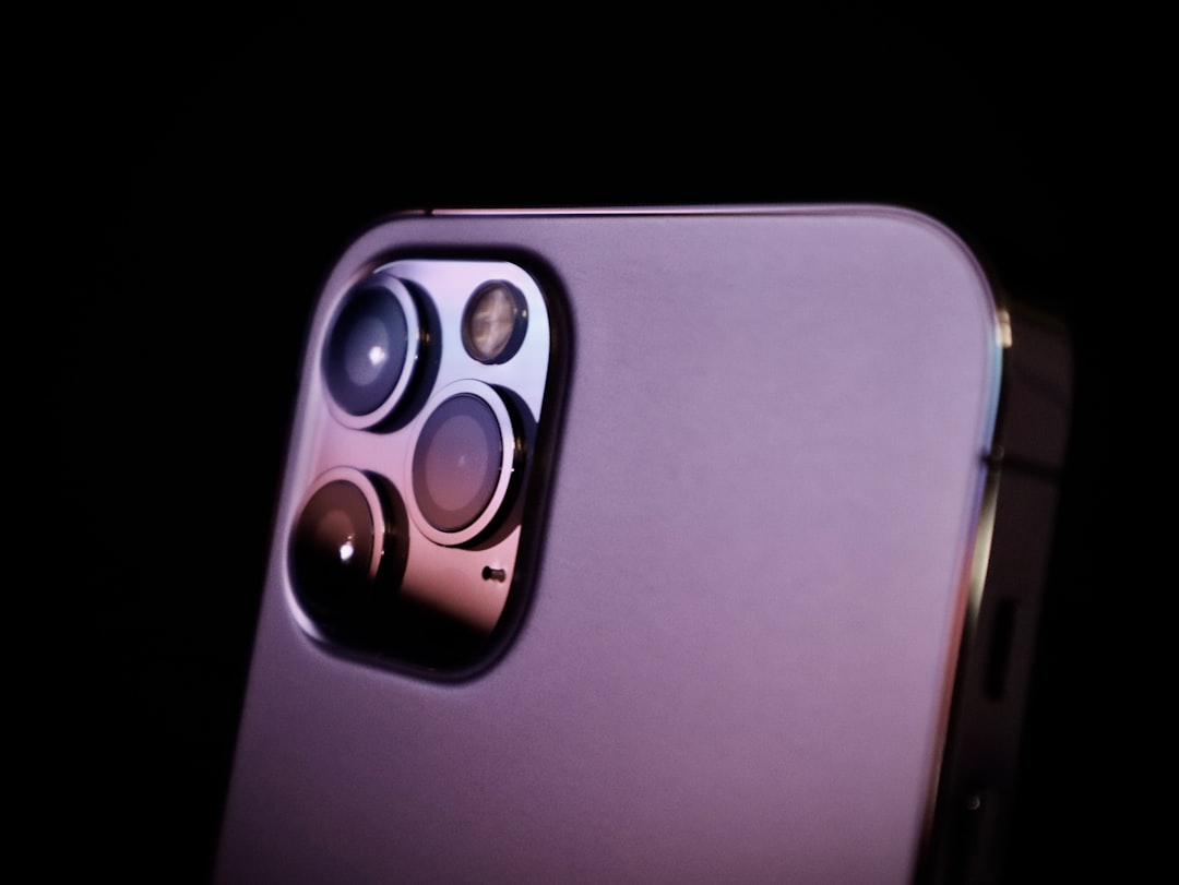 iPhone 20 Curved Design Leak: Apple's Anniversary Phone Plans — additional image